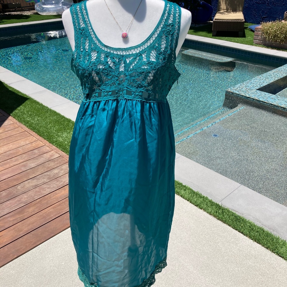 Velvet by Graham & Spencer silk size large dress